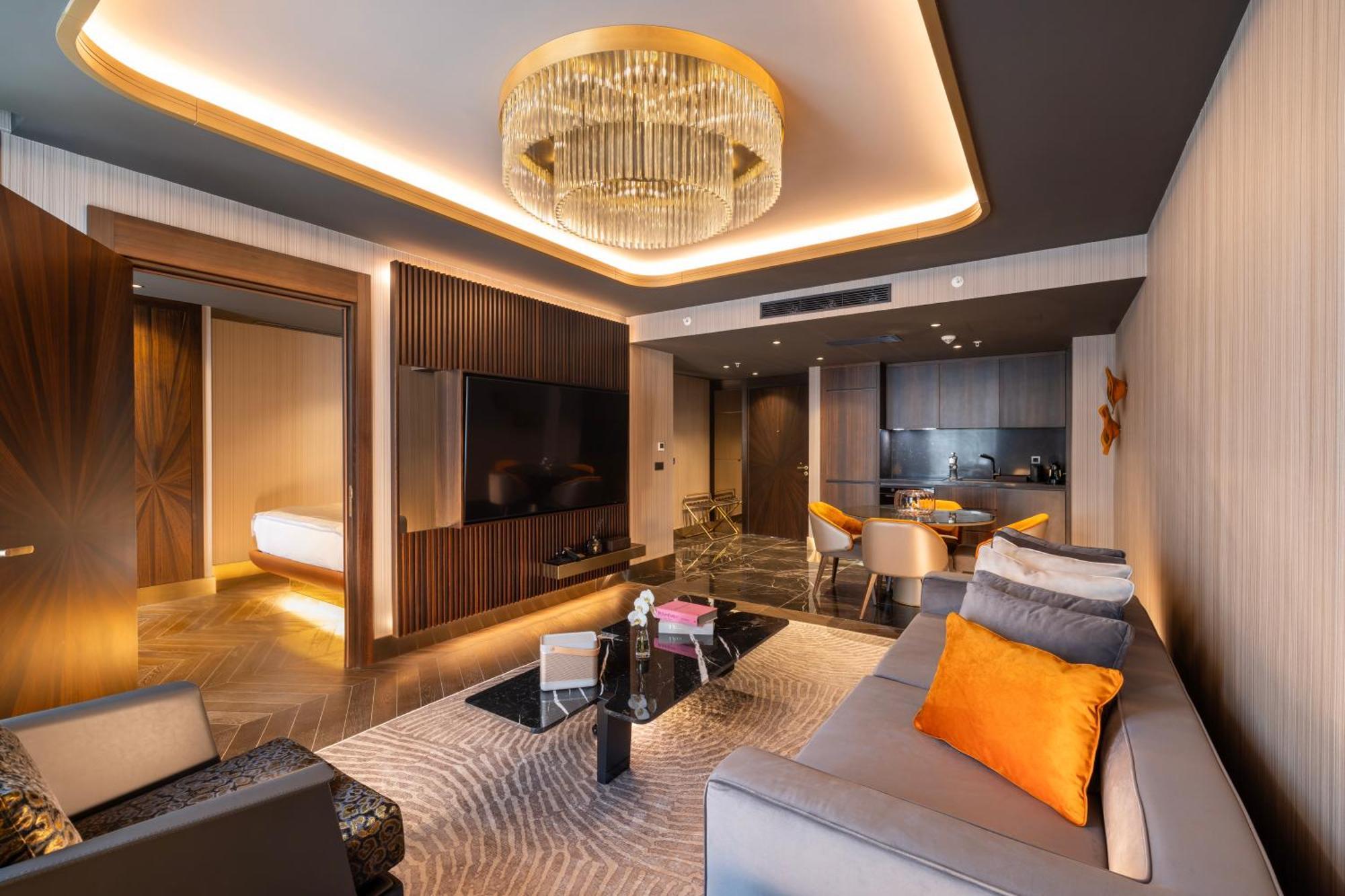 Merit Starlit & Residences Hotell