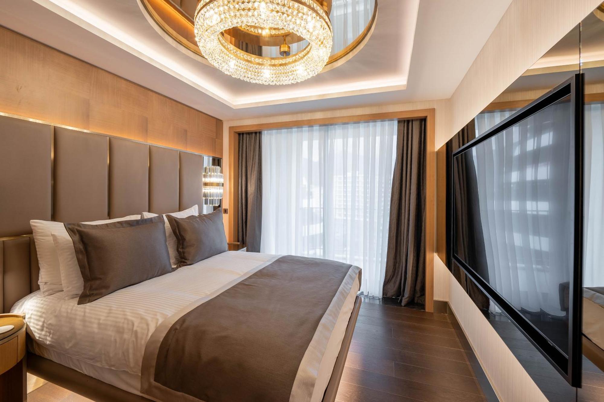 Merit Starlit & Residences Hotel