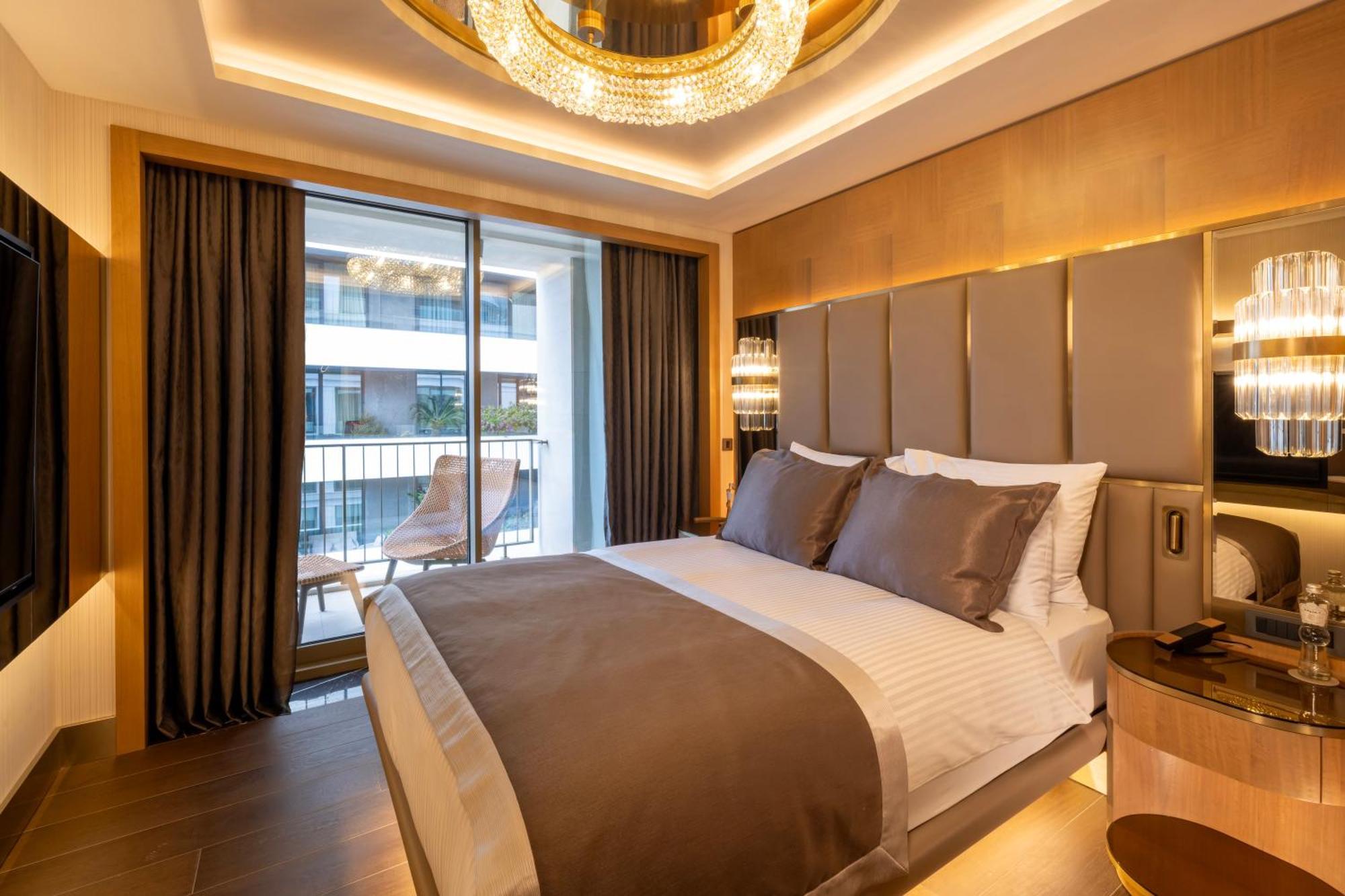 Merit Starlit & Residences Hotel 5*