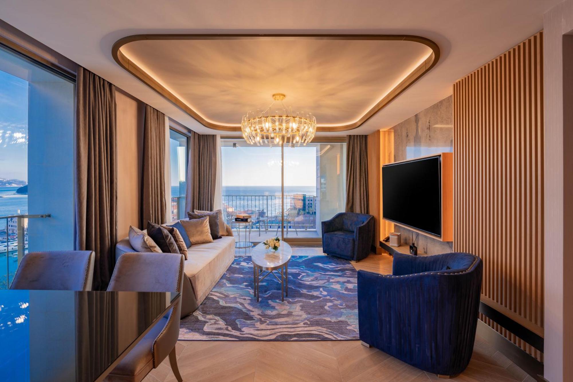 Merit Starlit & Residences Hotel Budva