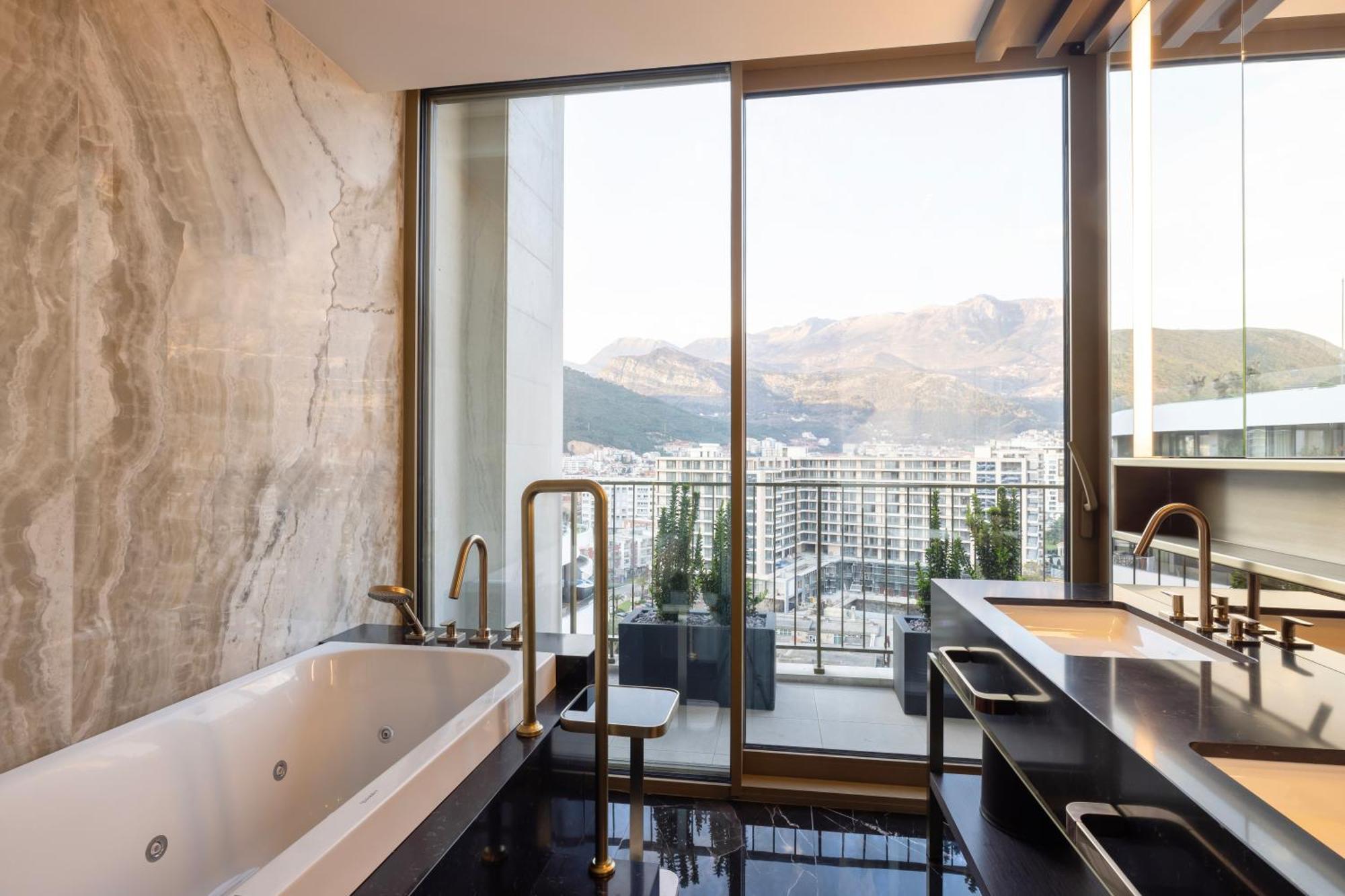 Merit Starlit & Residences Hotel