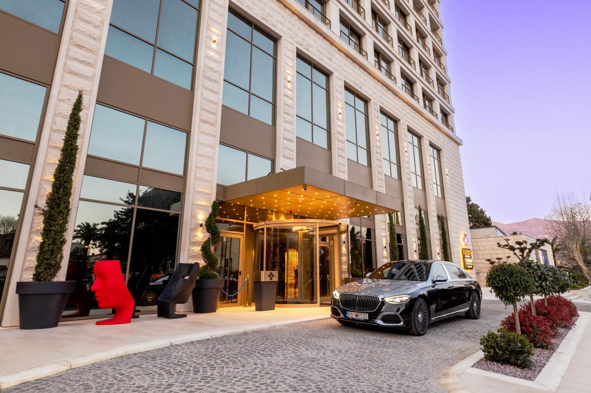 Merit Starlit & Residences Hotel Budva
