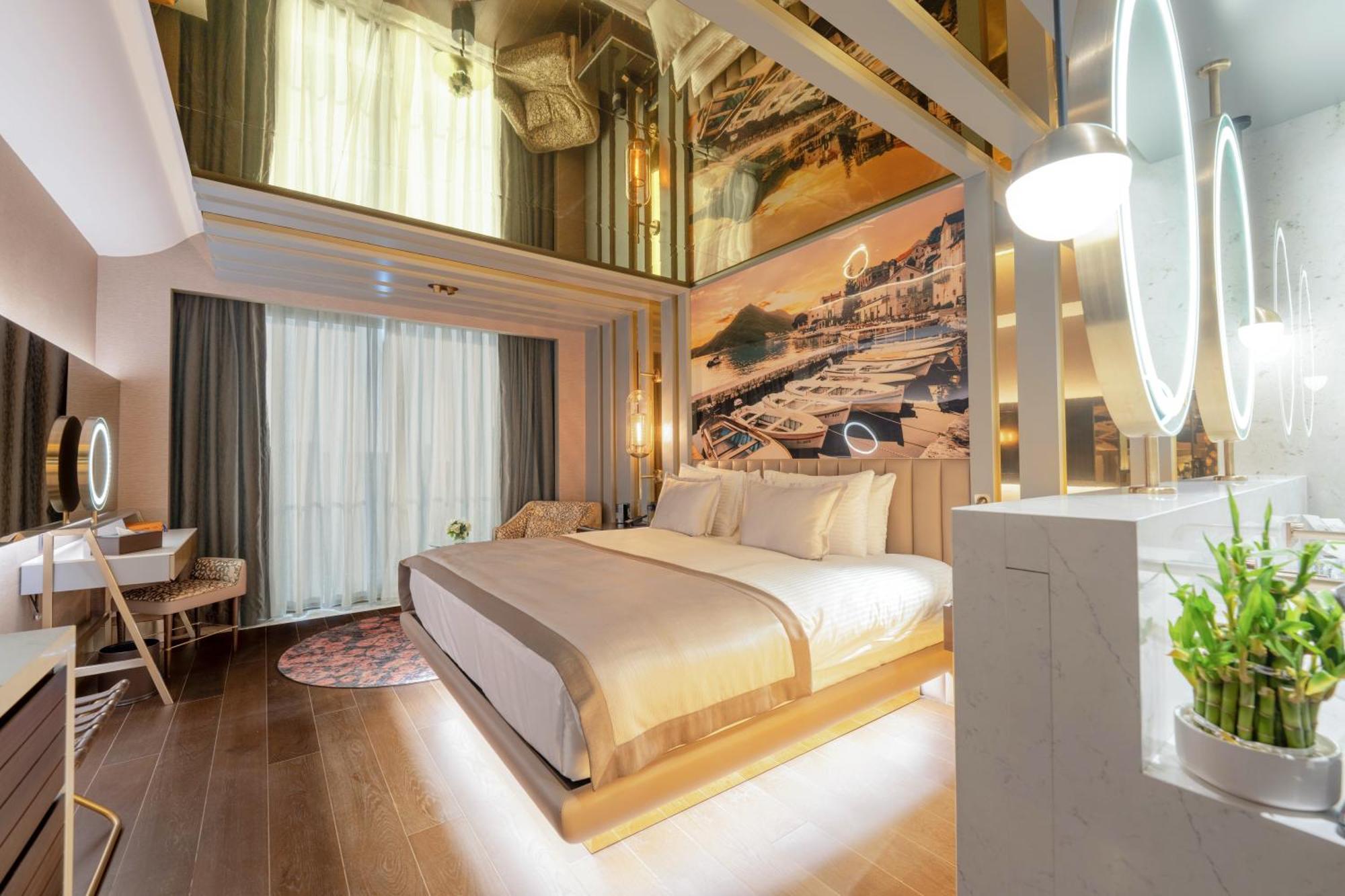 Merit Starlit & Residences Hotel 5*
