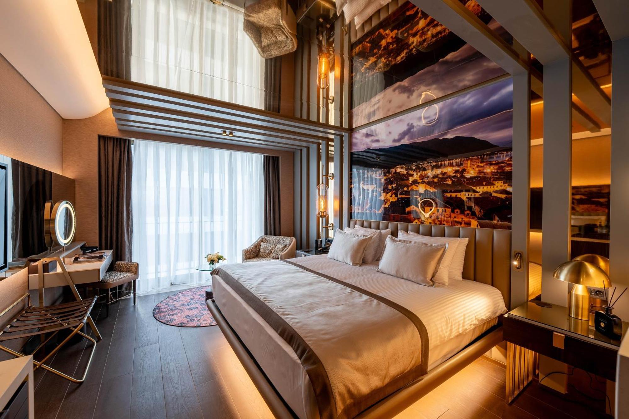 Merit Starlit & Residences Hotel