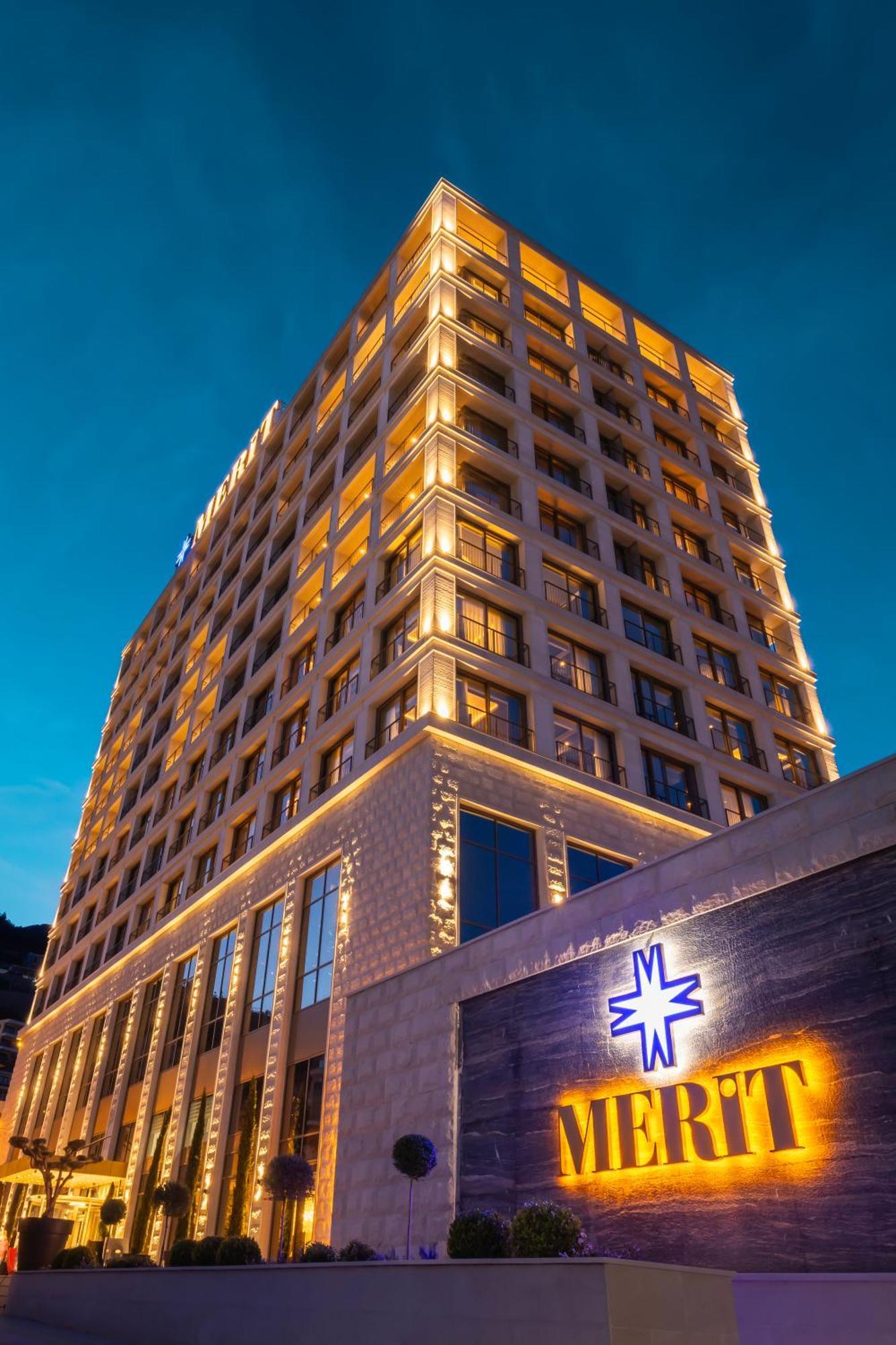 Hotel Merit Starlit & Residences 5*