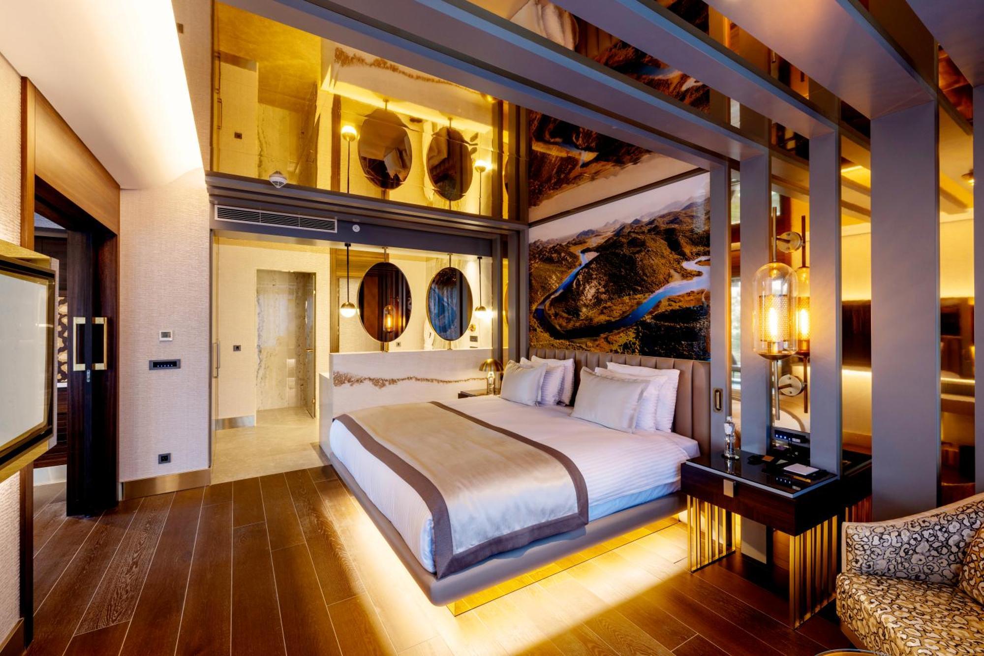 Hotel Merit Starlit & Residences