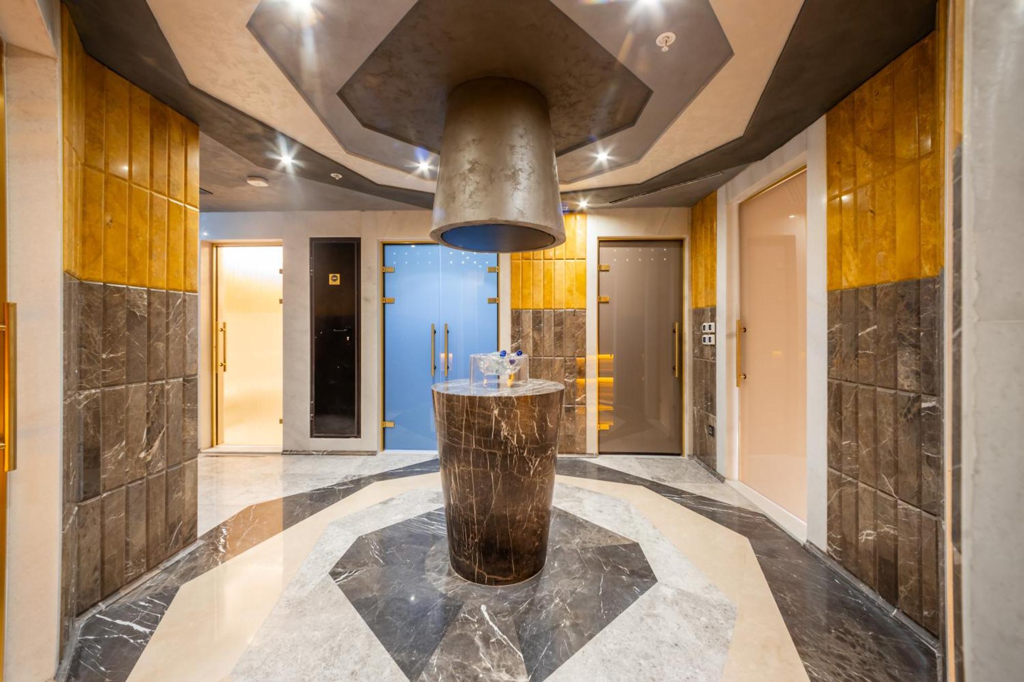 Hotel Merit Starlit & Residences 5*